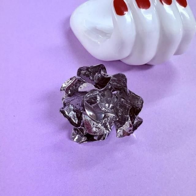 <img class='new_mark_img1' src='https://img.shop-pro.jp/img/new/icons14.gif' style='border:none;display:inline;margin:0px;padding:0px;width:auto;' />SILVER BIG ROSE 