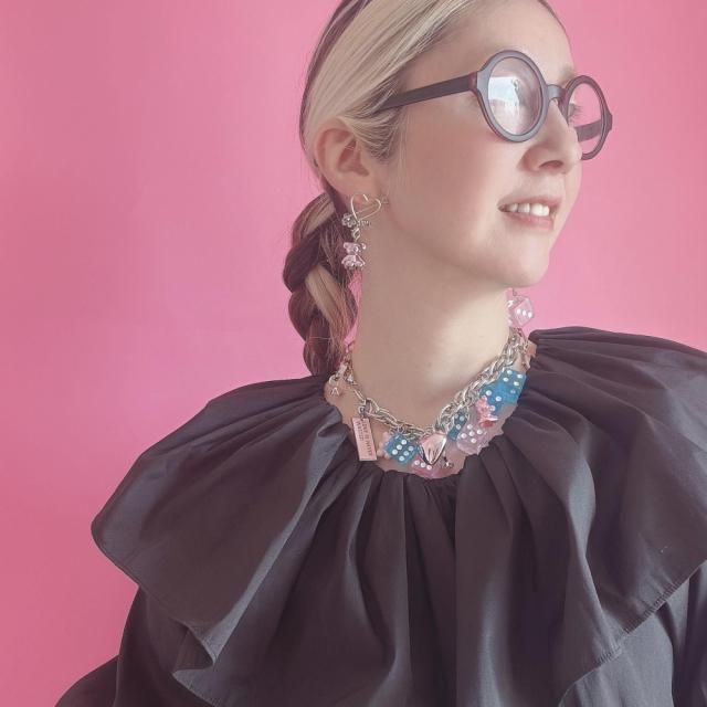 <img class='new_mark_img1' src='https://img.shop-pro.jp/img/new/icons14.gif' style='border:none;display:inline;margin:0px;padding:0px;width:auto;' />PINK&BLUE DICE CHARM  NECKLACE 4WAY  