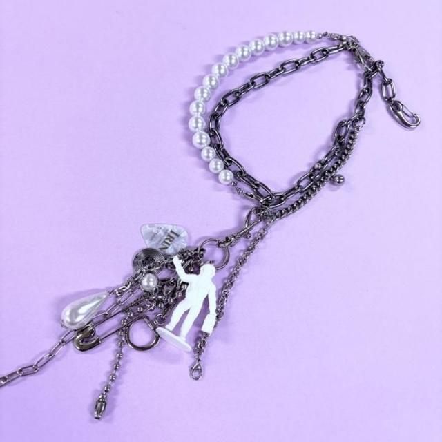 <img class='new_mark_img1' src='https://img.shop-pro.jp/img/new/icons47.gif' style='border:none;display:inline;margin:0px;padding:0px;width:auto;' />SILVER&PEARL ASTRONAUT CHARM  NECKLACE 