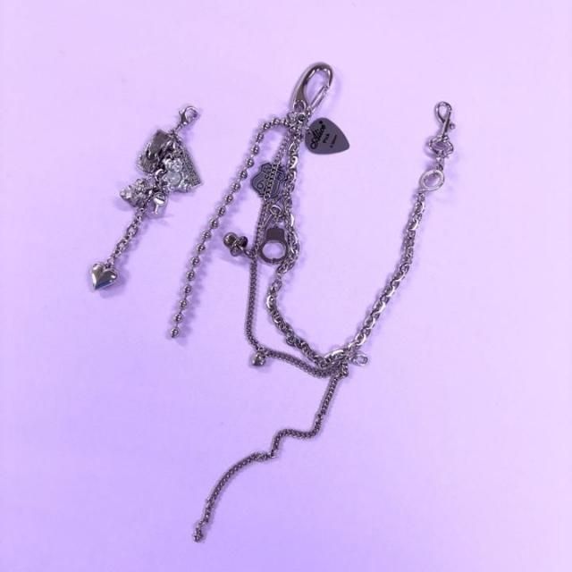 <img class='new_mark_img1' src='https://img.shop-pro.jp/img/new/icons47.gif' style='border:none;display:inline;margin:0px;padding:0px;width:auto;' />SILVER&MIX MOTIF CHARM  NECKLACE 