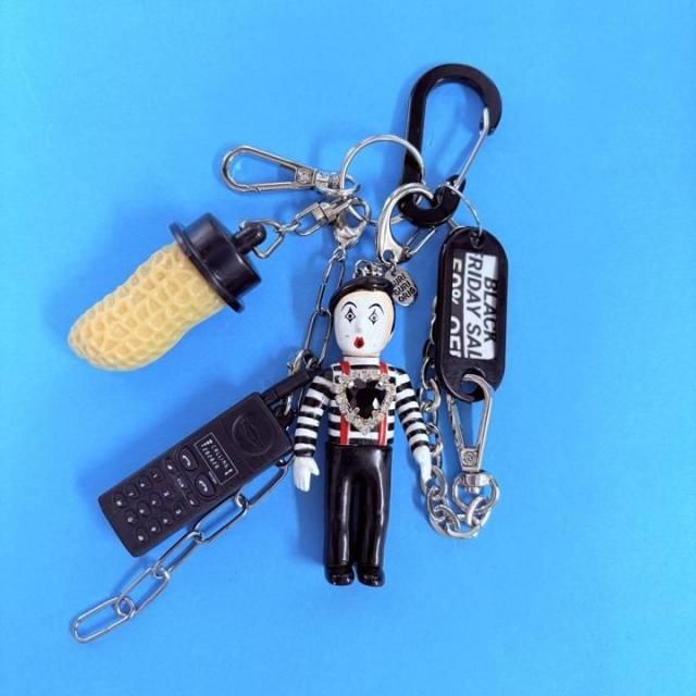 <img class='new_mark_img1' src='https://img.shop-pro.jp/img/new/icons14.gif' style='border:none;display:inline;margin:0px;padding:0px;width:auto;' />BLACK&WHITE CLOWN&PEANUTS BOY CHARM