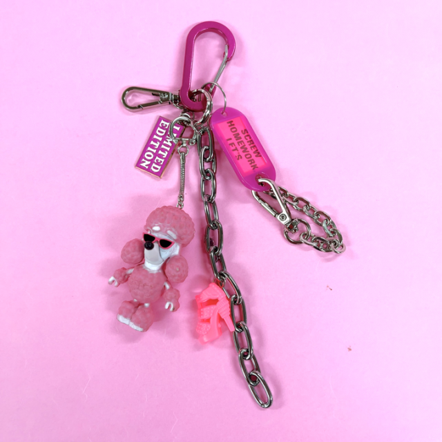 <img class='new_mark_img1' src='https://img.shop-pro.jp/img/new/icons65.gif' style='border:none;display:inline;margin:0px;padding:0px;width:auto;' />PINK PODLE CHARM