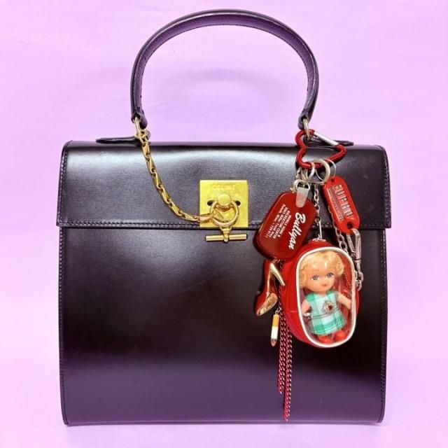 <img class='new_mark_img1' src='https://img.shop-pro.jp/img/new/icons47.gif' style='border:none;display:inline;margin:0px;padding:0px;width:auto;' />VINTAGE JUNK TOY CHARM RED JEWEL GIRL