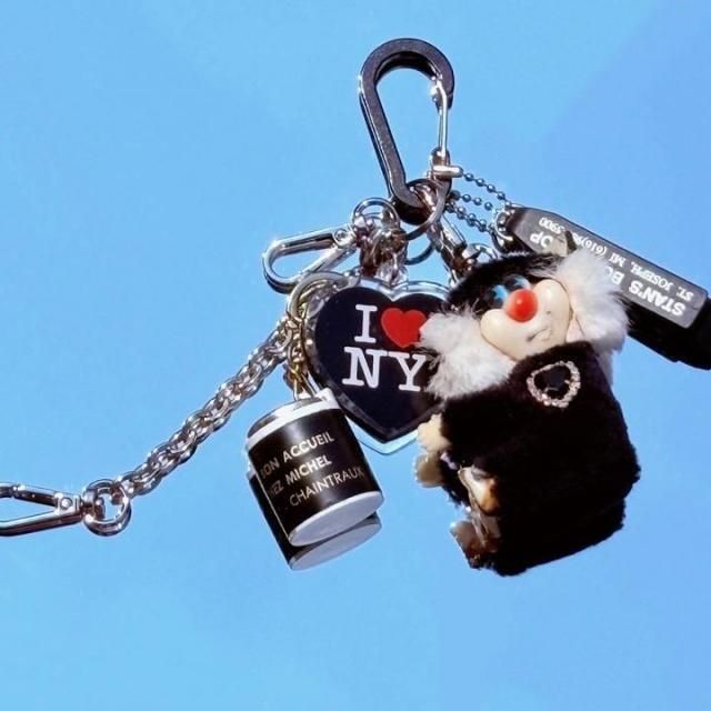 どんぐりチャーム どんぐり チャーム レザー ブラウン | Fendi