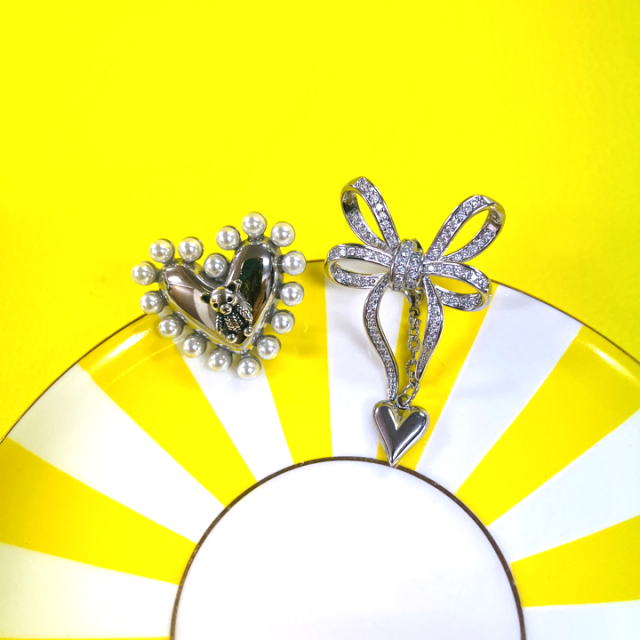 <img class='new_mark_img1' src='https://img.shop-pro.jp/img/new/icons65.gif' style='border:none;display:inline;margin:0px;padding:0px;width:auto;' />HEART PEARL BIJOU&BEARRIBBON 2WAY ԥ