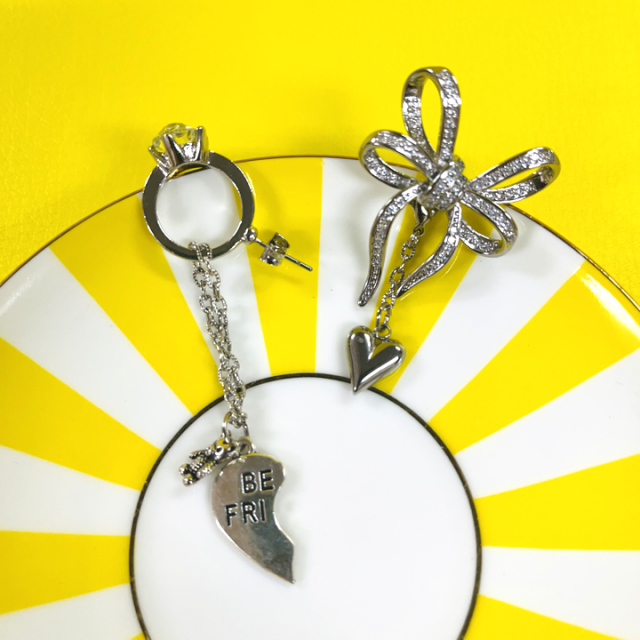 <img class='new_mark_img1' src='https://img.shop-pro.jp/img/new/icons65.gif' style='border:none;display:inline;margin:0px;padding:0px;width:auto;' />RING&BEARRIBBON 2WAY ԥ