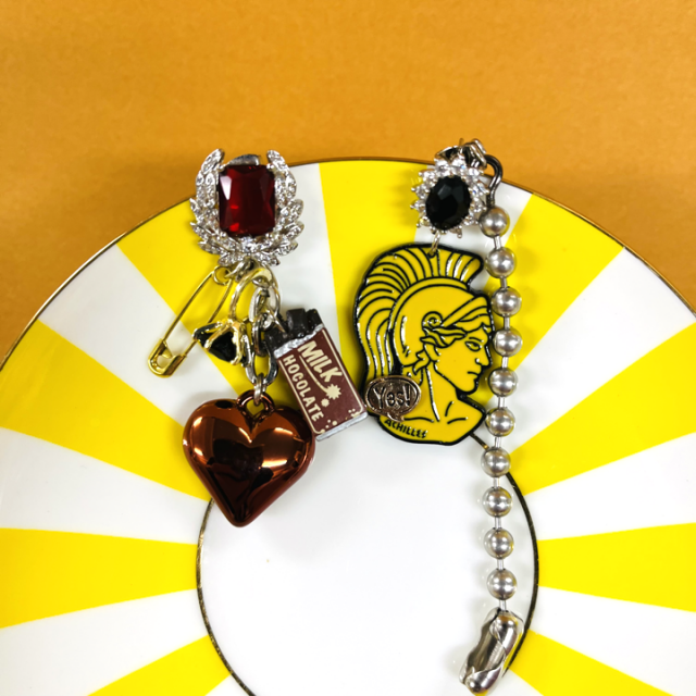 <img class='new_mark_img1' src='https://img.shop-pro.jp/img/new/icons14.gif' style='border:none;display:inline;margin:0px;padding:0px;width:auto;' />GOD OF WAR BIJOU CHANDELIER ԥ 2WAY