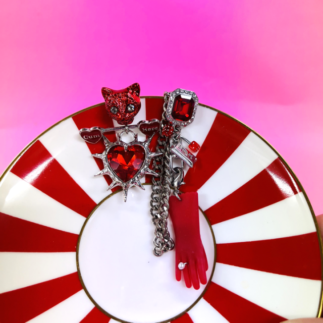 <img class='new_mark_img1' src='https://img.shop-pro.jp/img/new/icons47.gif' style='border:none;display:inline;margin:0px;padding:0px;width:auto;' />RED CAT&HEARTRED GLOVESԥ