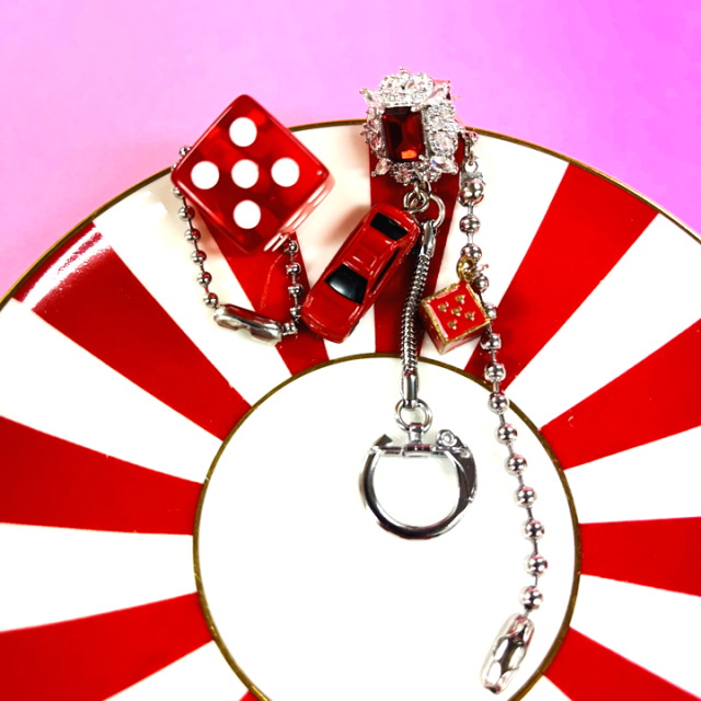 <img class='new_mark_img1' src='https://img.shop-pro.jp/img/new/icons65.gif' style='border:none;display:inline;margin:0px;padding:0px;width:auto;' />RED DICERED BIJOUCARԥ 2WAY