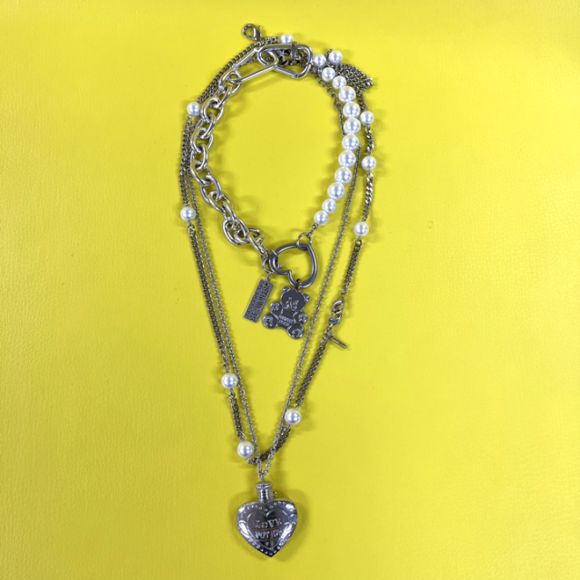 <img class='new_mark_img1' src='https://img.shop-pro.jp/img/new/icons65.gif' style='border:none;display:inline;margin:0px;padding:0px;width:auto;' />SILVER&PEARLBEAR NECKLACE  3SET