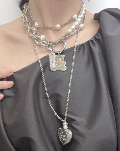 <img class='new_mark_img1' src='https://img.shop-pro.jp/img/new/icons47.gif' style='border:none;display:inline;margin:0px;padding:0px;width:auto;' />SILVER&PEARLBEAR NECKLACE  3SET