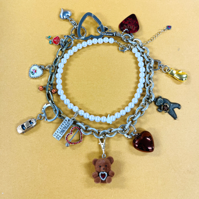 <img class='new_mark_img1' src='https://img.shop-pro.jp/img/new/icons47.gif' style='border:none;display:inline;margin:0px;padding:0px;width:auto;' />BROWN&BEAR TOY&BIJYOU CHARM  NECKLACE  2SET