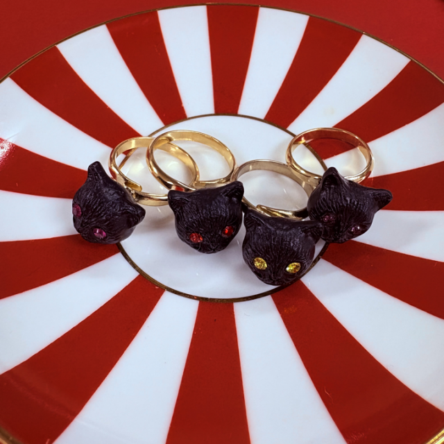 <img class='new_mark_img1' src='https://img.shop-pro.jp/img/new/icons14.gif' style='border:none;display:inline;margin:0px;padding:0px;width:auto;' />BLACK CAT RING