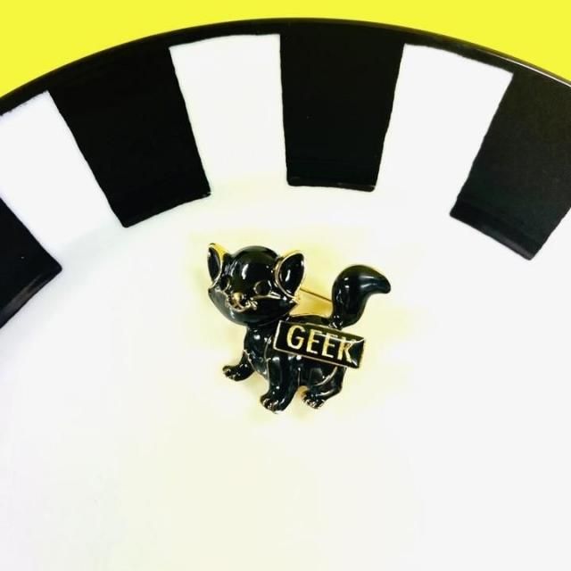 <img class='new_mark_img1' src='https://img.shop-pro.jp/img/new/icons65.gif' style='border:none;display:inline;margin:0px;padding:0px;width:auto;' />BLACK CAT BROOCH