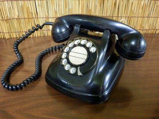 レトロ電話機 ４号Ａ自動式電話機（黒）ＯＫＩ - 「宝の森」昭和レトロ ...