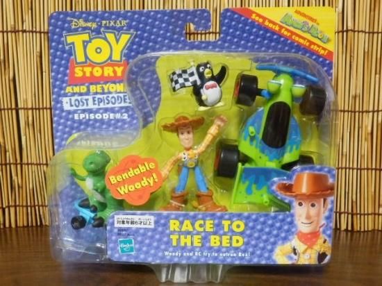トイストーリー　フィギュア　アドベンチャーパック トイストーリー ギフトアドベンチャーパック（バズ・ライト