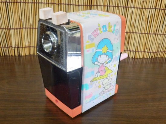 三菱 手動鉛筆削り Ｓ－１（ｔｗｉｎｋｌｅ） - 「宝の森」昭和レトロ雑貨、フィギュア、玩具のリサイクル