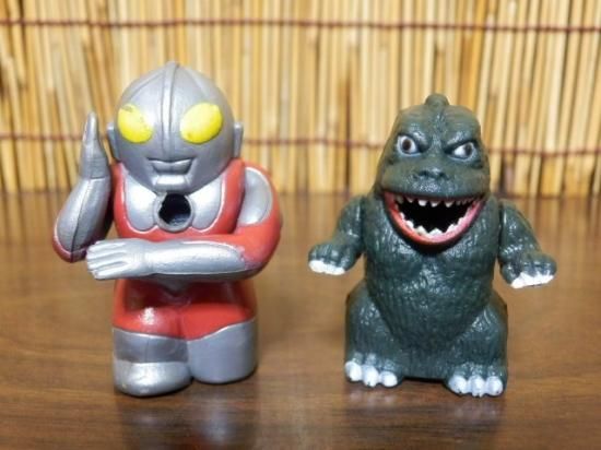 タカラ チョロ獣（ウルトラマン・ゴジラ）２種セット - 「宝の森」昭和レトロ雑貨、フィギュア、玩具のリサイクル