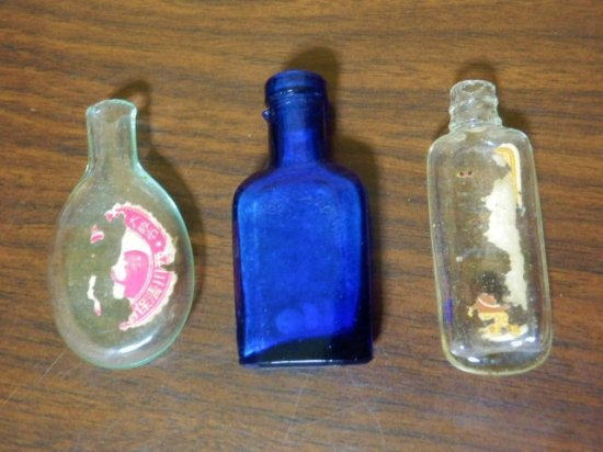 レトロ 薬瓶 色々３点セット - 「宝の森」昭和レトロ雑貨、フィギュア 