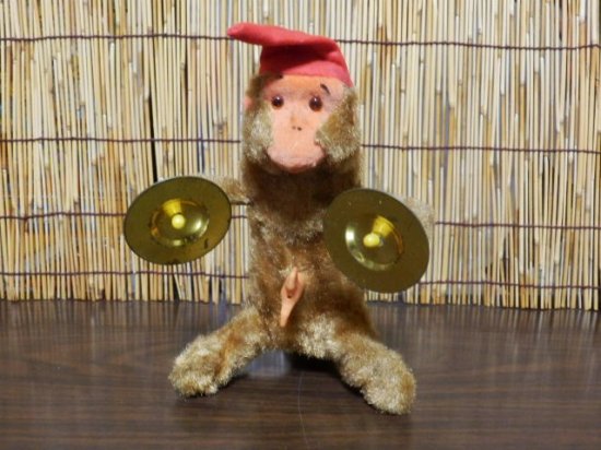 お猿が電動で宙返りします昭和レトロ  お猿のおもちゃ