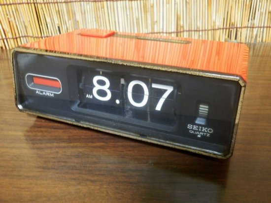 セイコー パタパタ時計（赤）乾電池式 ＱＮー４０１Ｔ - 「宝の森 