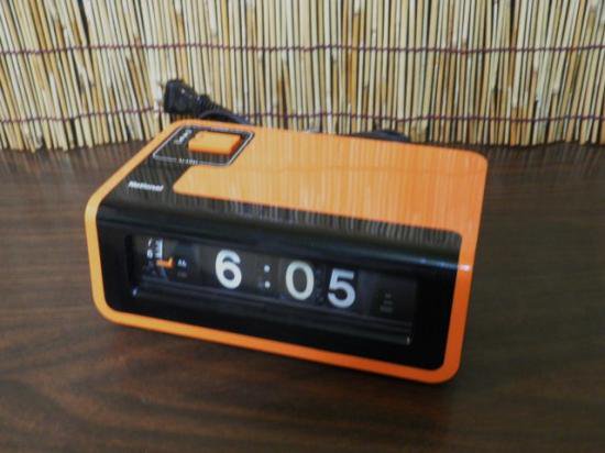 ナショナル パタパタ時計 （オレンジ） - 「宝の森」昭和レトロ雑貨、フィギュア、玩具のリサイクル