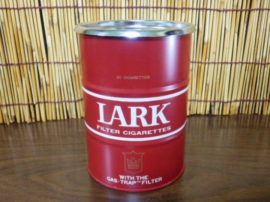 昭和レトロ LARK 赤ラーク 不相応 灰皿 アシュトレイ 未使用品 タバコ 当時物