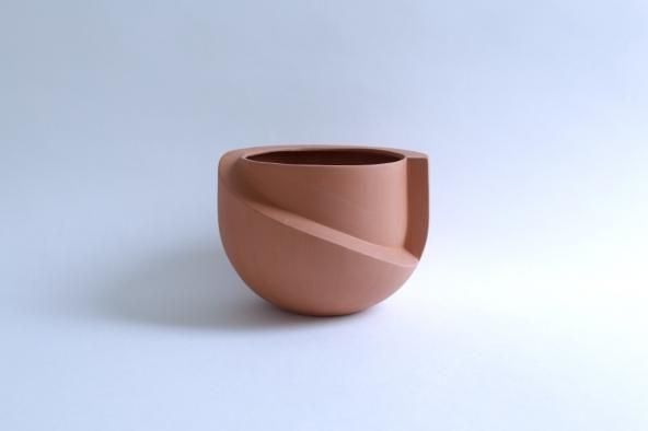 VAYU (terracotta tabletop planter)