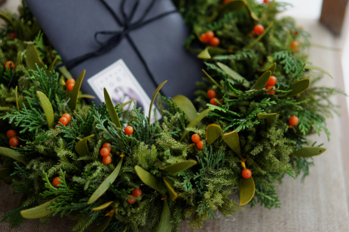 ヤドリギリース オレンジ クリスマスカード付 限定2個 Deuxr Dried Botanicals ドライフラワー 蜜蝋花 リース 花材販売