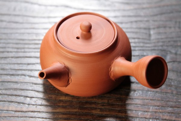 本朱泥 急須 ⑤ - 心樹庵は、お茶好きが嵩じて誕生した、日本茶・中国