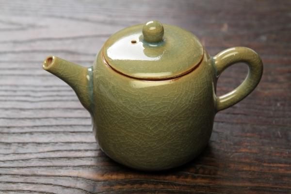 常滑焼 ごまだれ 茶壷 [B31497] 楽天市場】常滑焼 憲児作 緑水玉 急須 セラメッシュ 370cc Y97