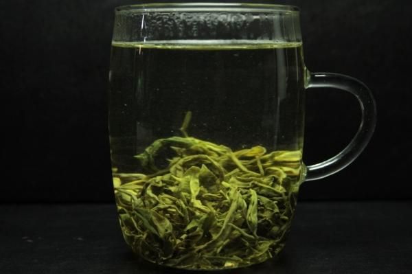 特級 明前雷公山銀球茶 - 心樹庵は、お茶好きが嵩じて誕生した