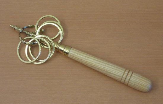 錫杖 上等品 丸型短柄 小型 | 三佛堂櫻井商店では錫杖、密教法具、護摩