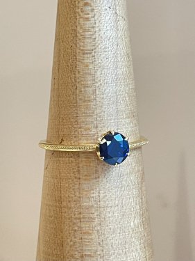1ʪK18 deep  blue sapphire  ring  (0,68ct )
