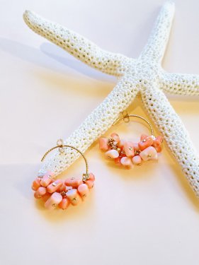 【１点物】K10 ピンク珊瑚 ふりふり フープピアス ( 1.5cm) ~イヤリング製作可能〜