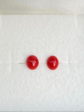 K18  red coral pierce  (oval )