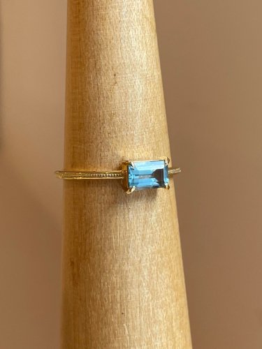 受注生産】aquamarine bucket cut ring ( 横長）(K18 or K10 or Pt