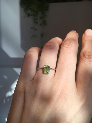 しのぶ様 K18 ペリドット　リング　指輪 楽天市場】K18 指輪 りんご ペリドットリング 一粒 林檎