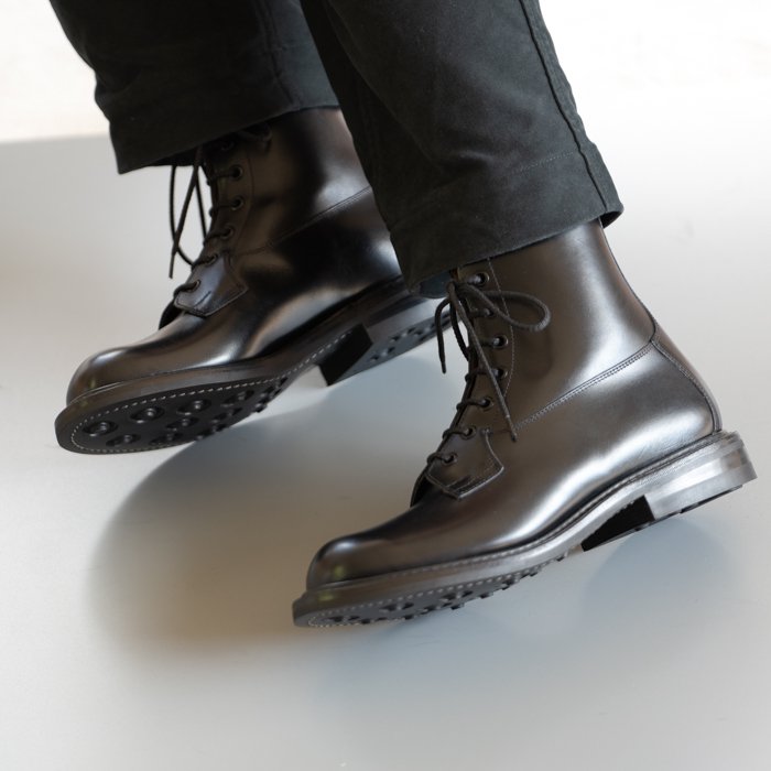 M7576 Super Boot / BLACK Box Calf / UK7.0 in stock