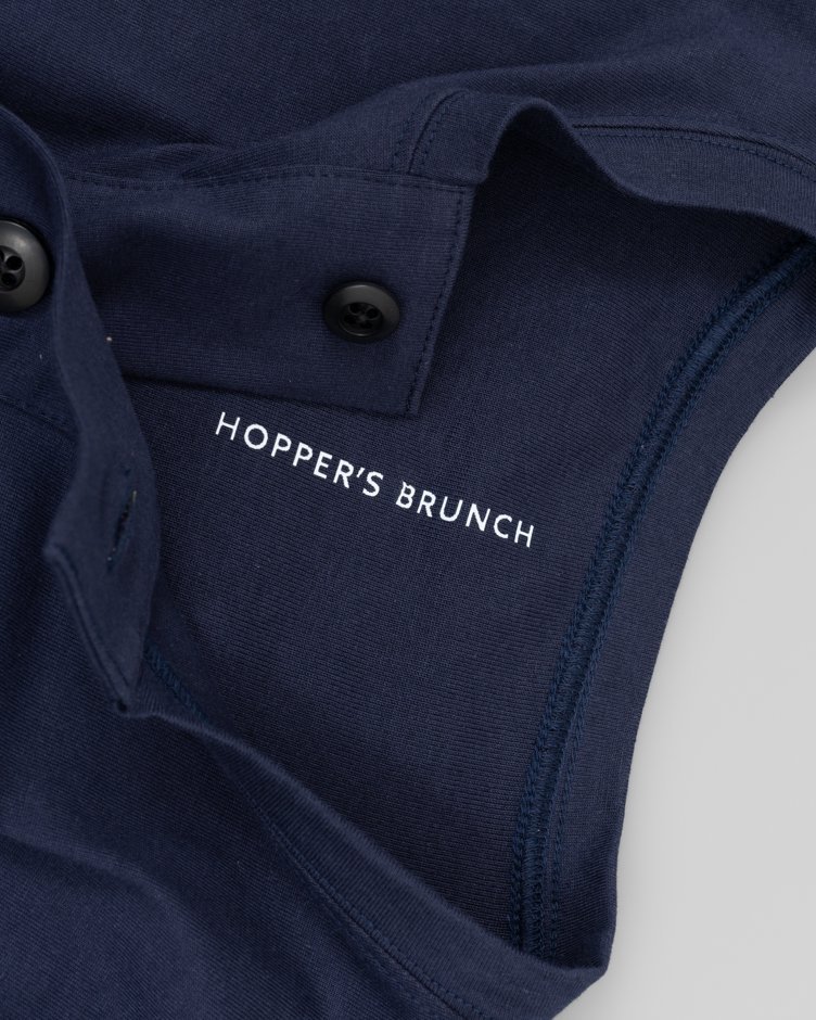 HOPPER'S BRUNCH / Henley Neck Tee / NAVY