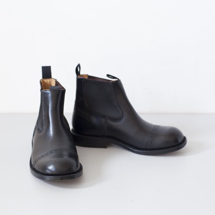 M7702 Side Gore Boot / BLACK Box Calf / UK6.5, UK7.0 in stock