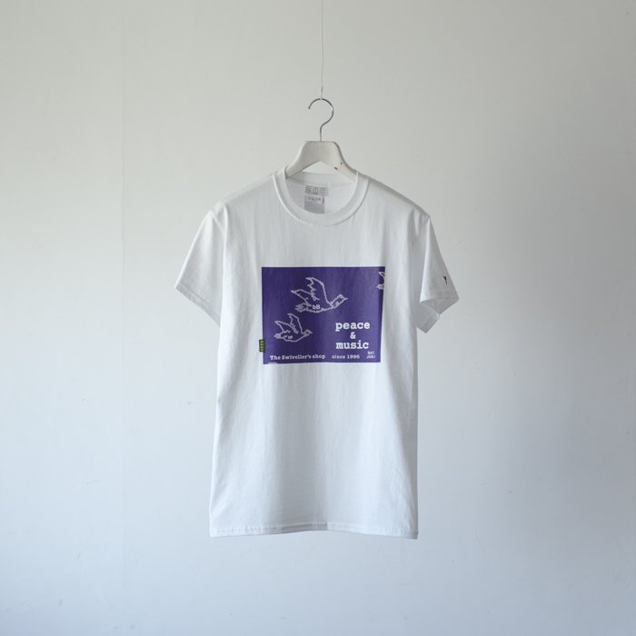 bitter Brown / The Swiveller’s shop poster Tee / Cowchan Geese / WHITE x PURPLE