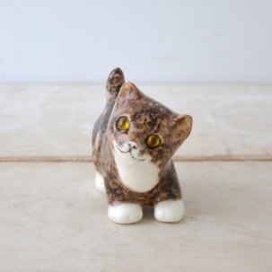 WINSTANLEY CAT (ウィンスタンレイキャット) ”フェリックス”　目が追いかける陶器の子猫