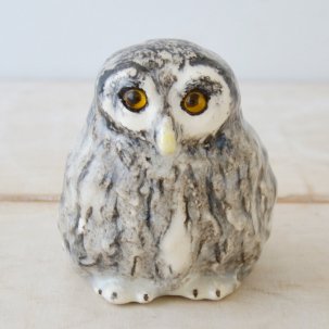 WINSTANLEY OWL ウィンスタンレイアウル<br>”ハグリッド” 目が追いかける陶器のフクロウ