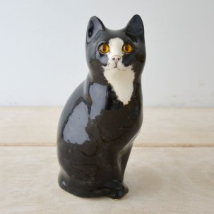 WINSTANLEY CAT (ウィンスタンレイキャット) 　目が追いかける陶器の黒猫<img class='new_mark_img2' src='https://img.shop-pro.jp/img/new/icons13.gif' style='border:none;display:inline;margin:0px;padding:0px;width:auto;' />