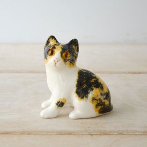 WINSTANLEY CAT (ウィンスタンレイキャット) ”ジェンマ”　目が追いかける陶器の子猫<img class='new_mark_img2' src='https://img.shop-pro.jp/img/new/icons13.gif' style='border:none;display:inline;margin:0px;padding:0px;width:auto;' />