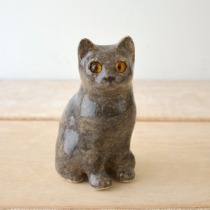 WINSTANLEY CAT (ウィンスタンレイキャット) 目が追いかける陶器の灰色の子猫