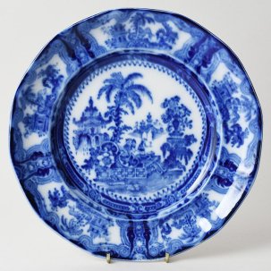 ӥơǥʡץ졼<br>WILLIAM ADAMS & CO. ॹ FLOW BLUE ե֥롼 <br>1879ǯ¤<img class='new_mark_img2' src='https://img.shop-pro.jp/img/new/icons14.gif' style='border:none;display:inline;margin:0px;padding:0px;width:auto;' />