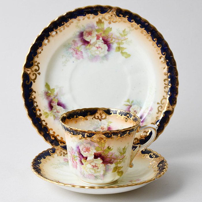 ビンテージトリオ ROYAL ALBERT CROWN CHINA ロイヤルアルバート 手描きの花柄 1925-27年 -  輸入・アンティーク雑貨「ANTRO」