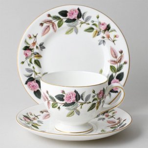 ӥơȥꥪ<br>WEDGWOOD åå HATHAWAY ROSE ϥ<br>1970ǯ<img class='new_mark_img2' src='https://img.shop-pro.jp/img/new/icons14.gif' style='border:none;display:inline;margin:0px;padding:0px;width:auto;' />